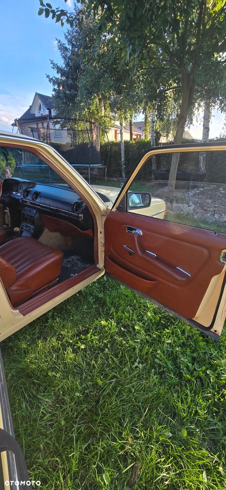 Mercedes-Benz W123 - 11
