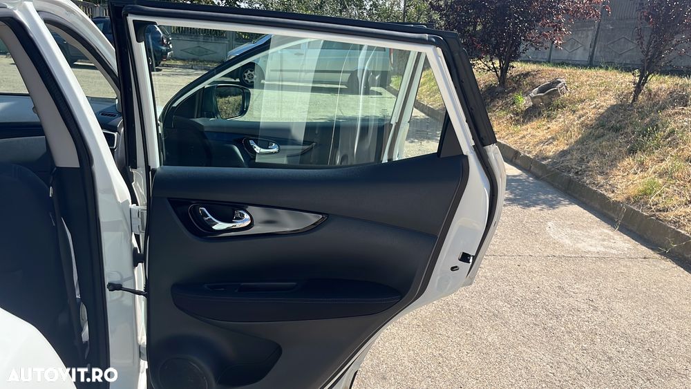 Nissan Qashqai 1.6 DCI Start/Stop 4X4-i Acenta - 18