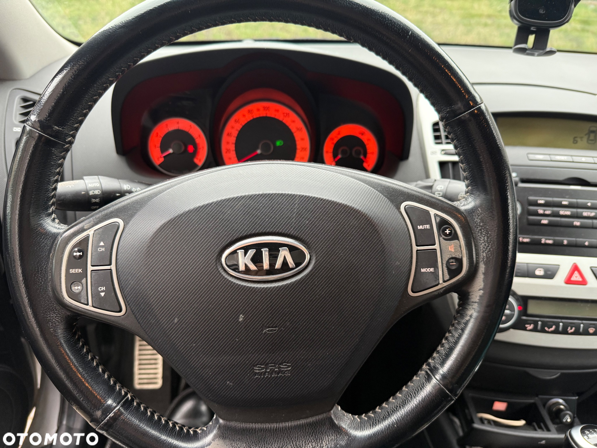 Kia Ceed - 10