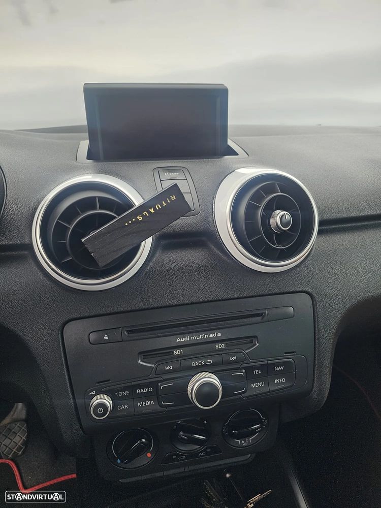 Audi A1 1.6 TDI S-line - 9