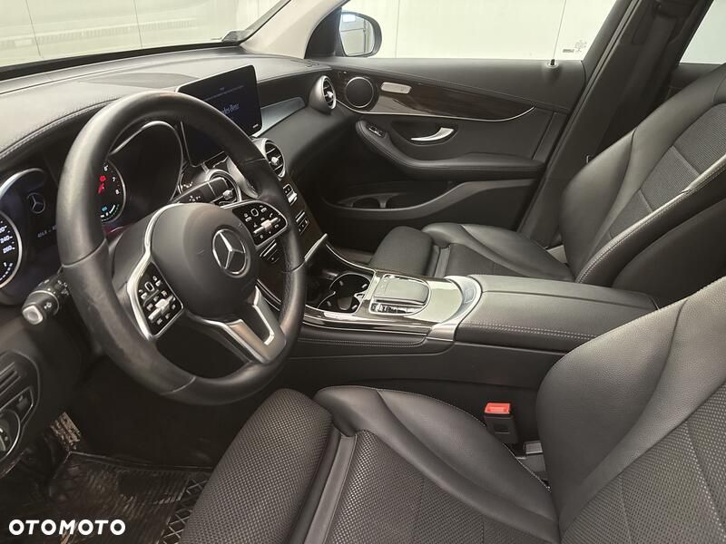 Mercedes-Benz GLC - 11