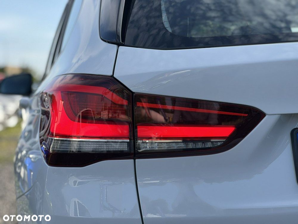 BMW X1 xDrive20d Advantage sport - 11