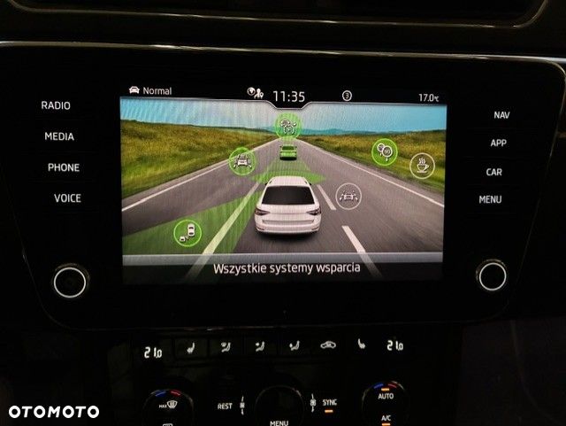 Skoda Superb 2.0 TDI SCR Ambition DSG - 8