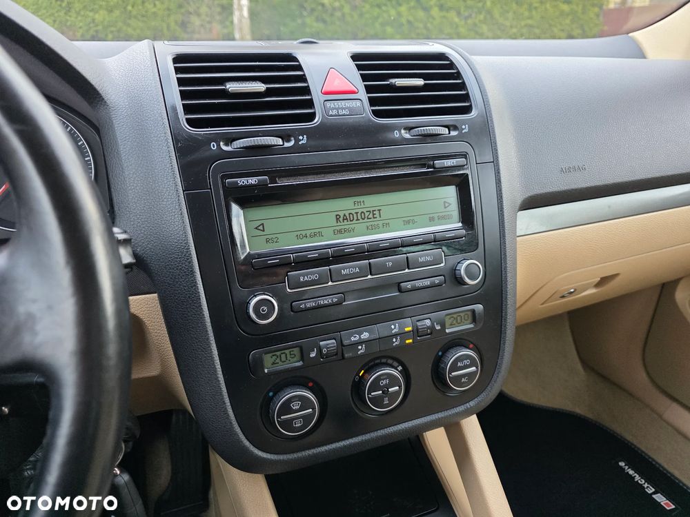 Volkswagen Golf 1.4 TSI Highline - 14