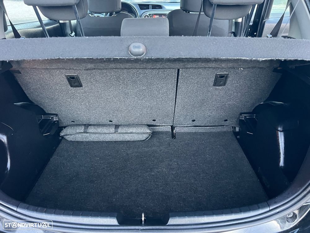 Toyota Yaris 1.4 D-4D Sport +P.Tec. +P.Plus+P.Luxury - 17