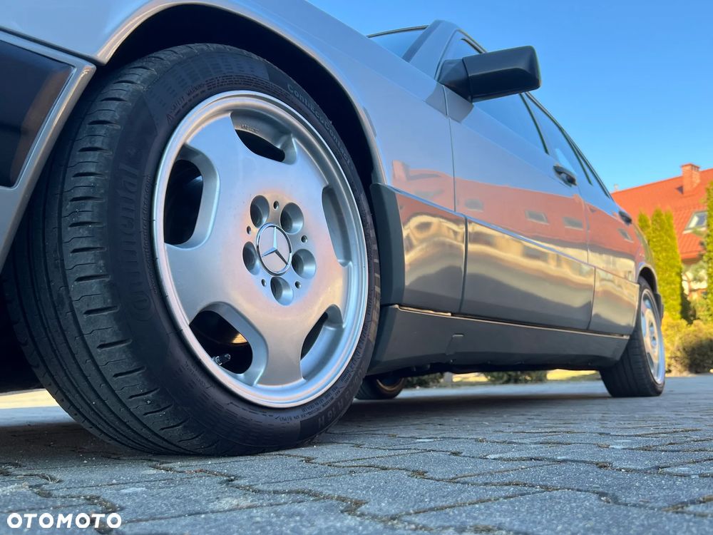 Mercedes-Benz W201 (190) - 20