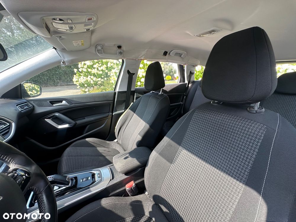 Peugeot 308 1.2 PureTech Active Pack S&S EAT8 - 10