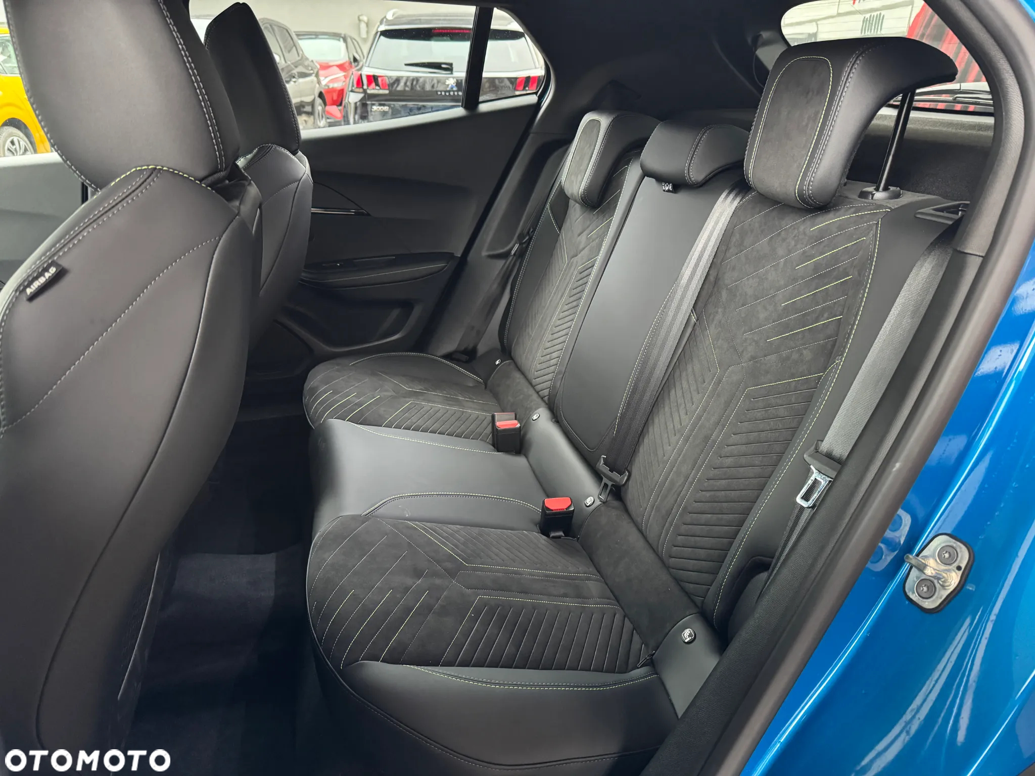 Peugeot 2008 PureTech mHEV GT e-DCS6 - 37