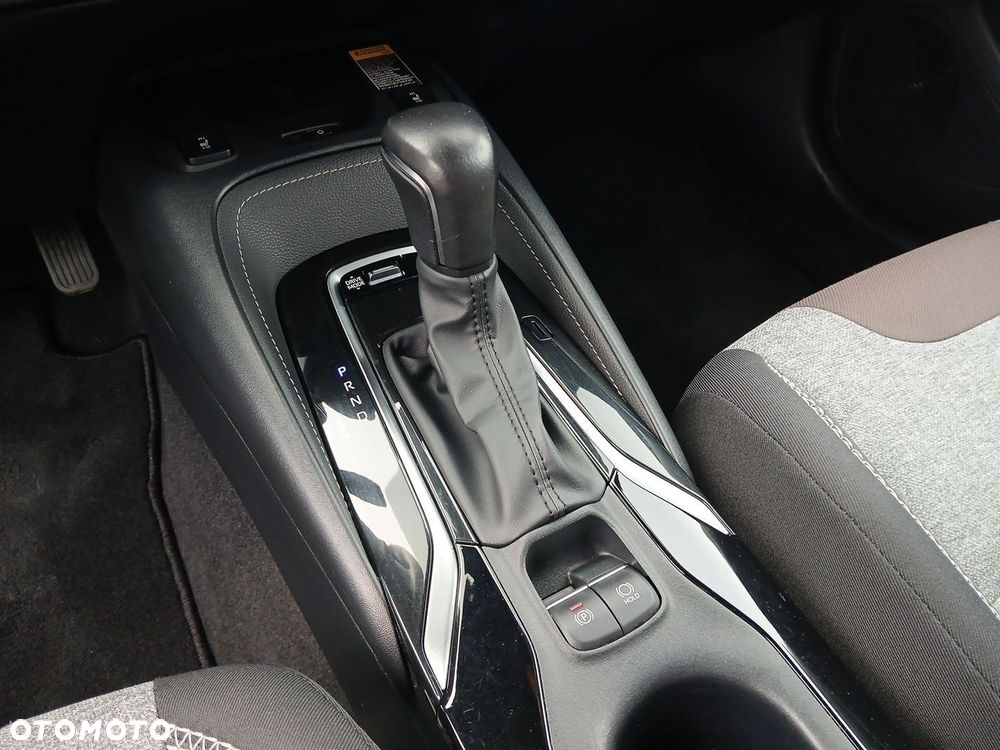 Toyota Corolla 2.0 Hybrid Trek - 36