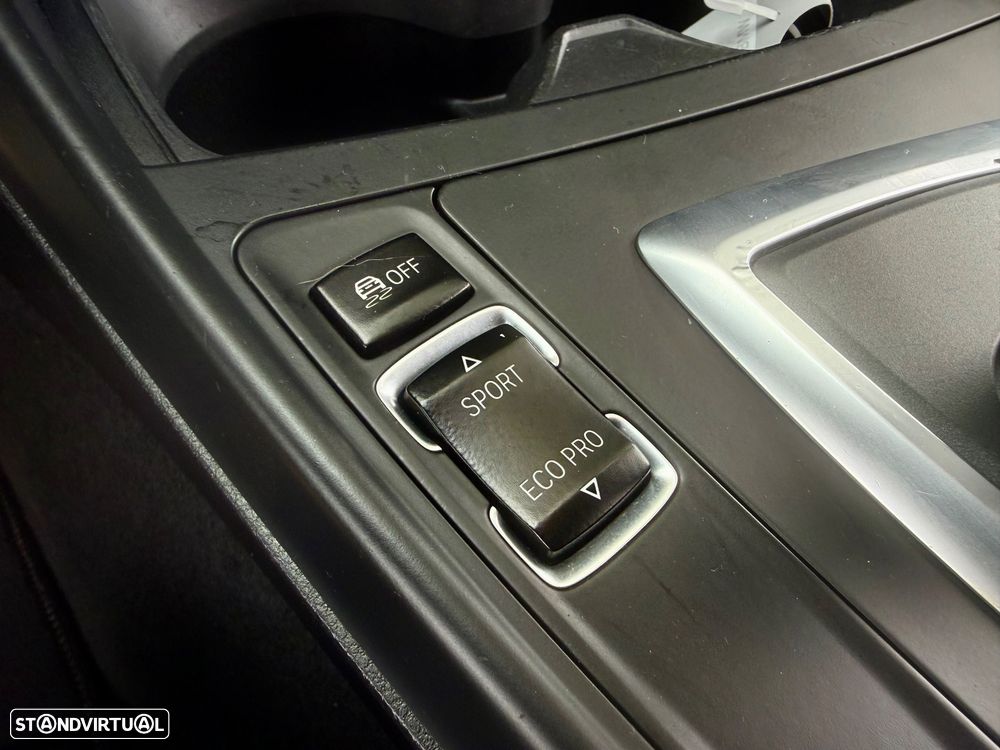 BMW 118 dA Pack M - 33