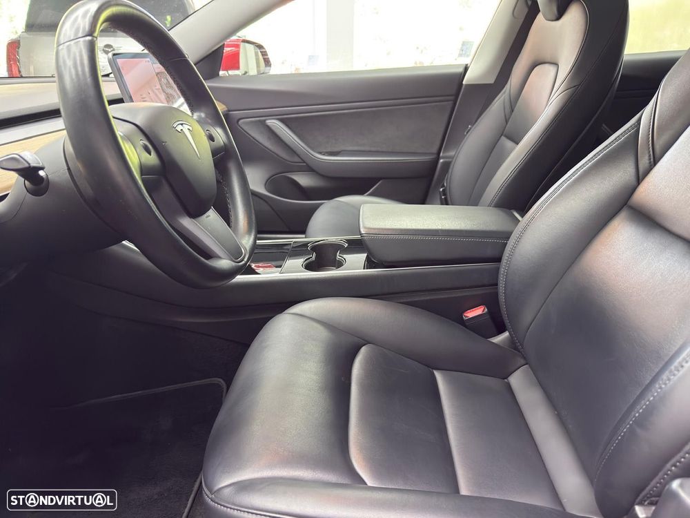Tesla Model 3 - 16