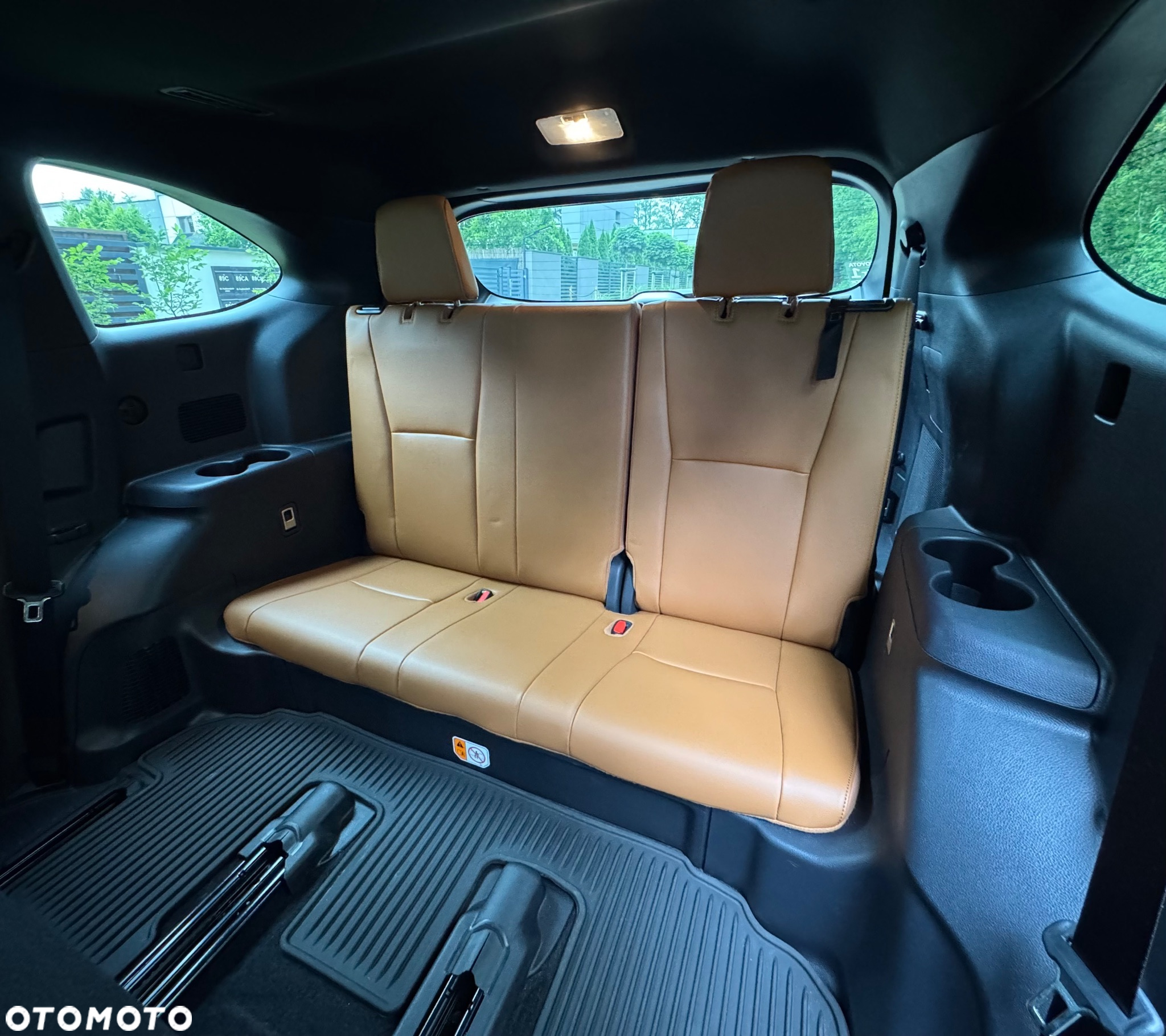 Toyota Highlander 2.5 Hybrid Executive - 24