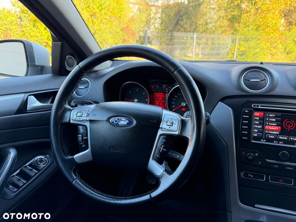 Ford Mondeo - 14