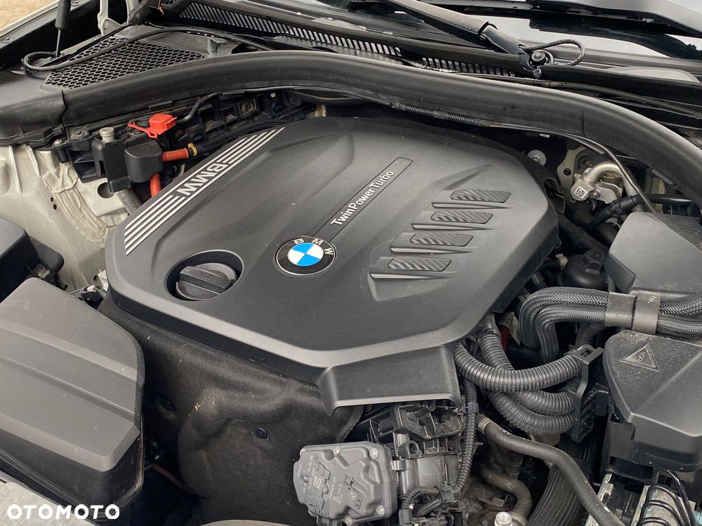 BMW Seria 3 320d xDrive - 14