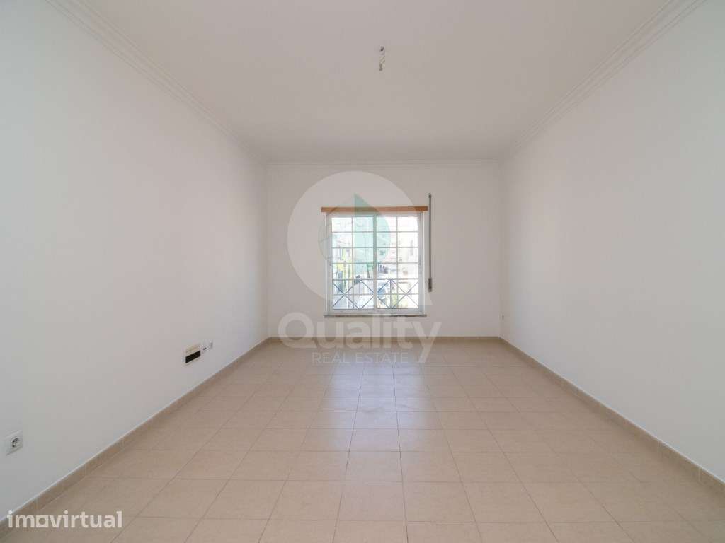 T2+2 Duplex com Parqueamento - Grande imagem: 2/33