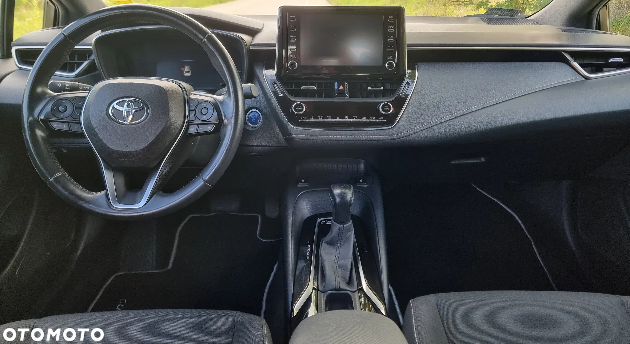 Toyota Corolla 1.8 Hybrid GPF Executive - 17