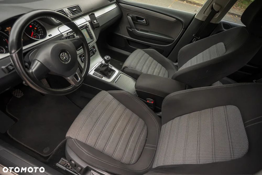 Volkswagen Passat CC 2.0 TDI - 16