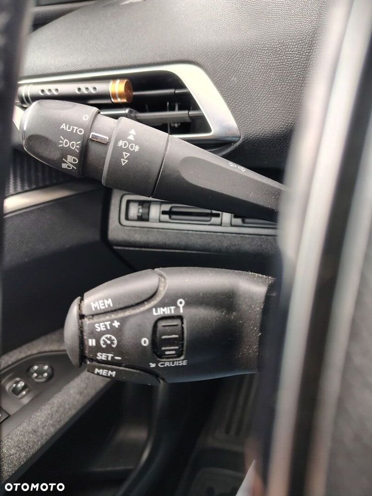 Peugeot 3008 1.2 PureTech Active - 19