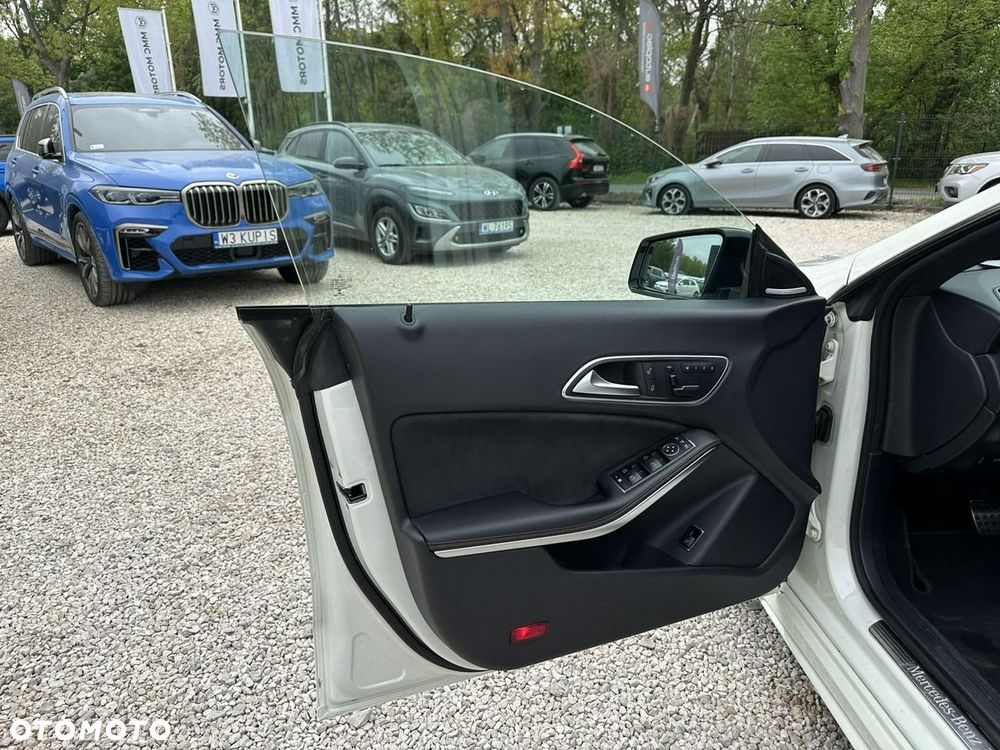 Mercedes-Benz CLA 250 4Matic 7G-DCT AMG Line - 15