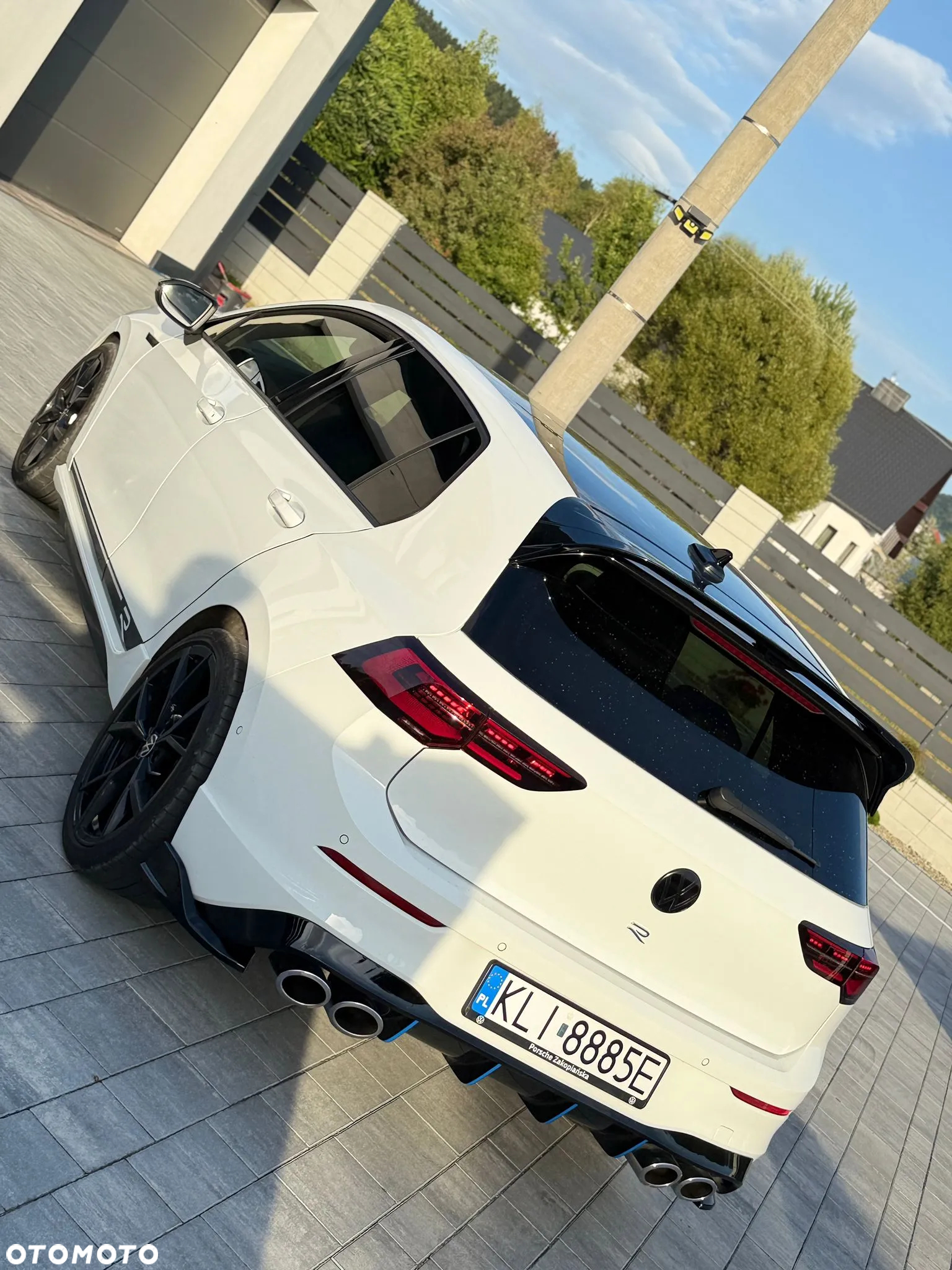 Volkswagen Golf VIII 2.0 TSI 4Motion R DSG - 12