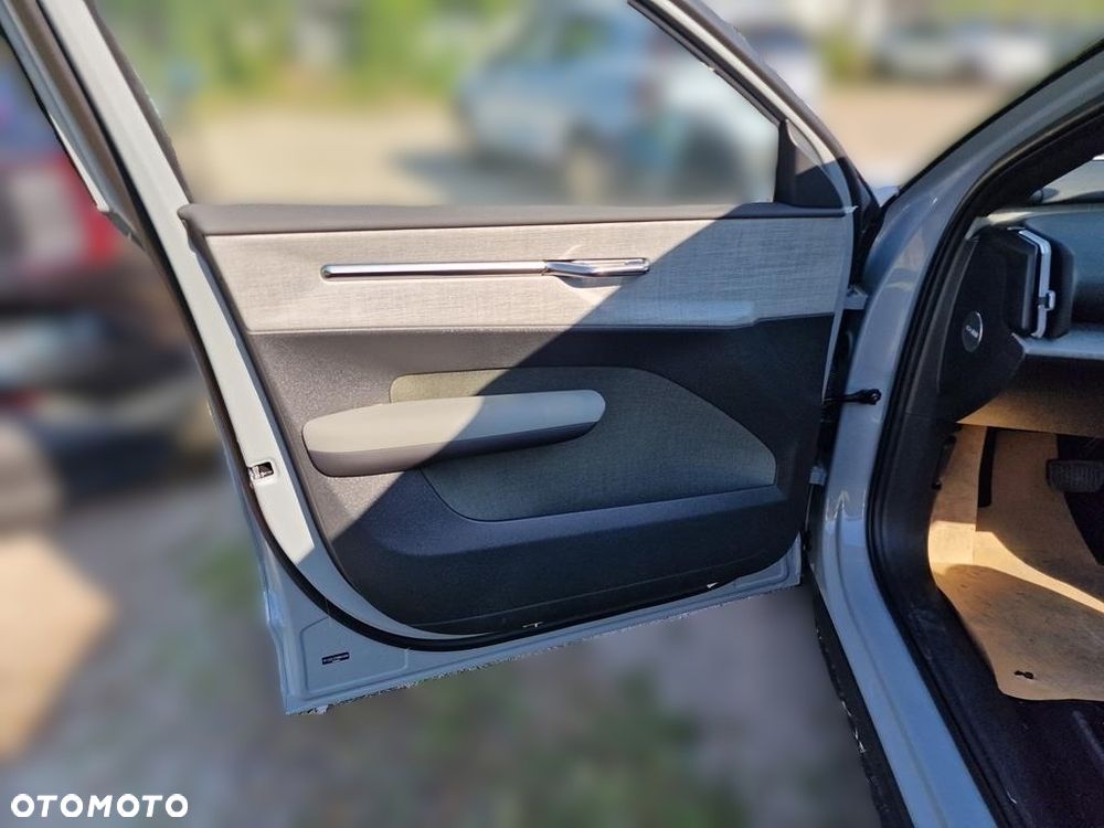 Volvo EX30 69kWh Single Motor Long Range Ultra - 10