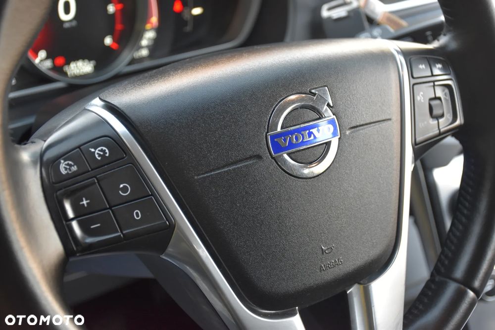 Volvo V40 D2 Drive-E Ocean Race - 18