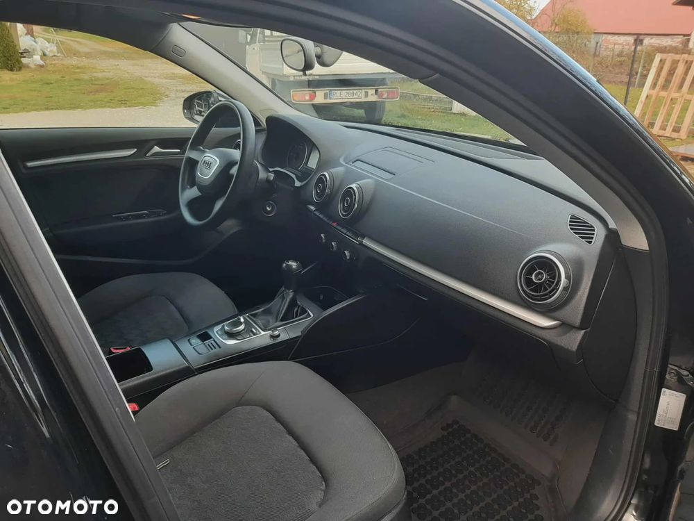 Audi A3 Sportback - 12