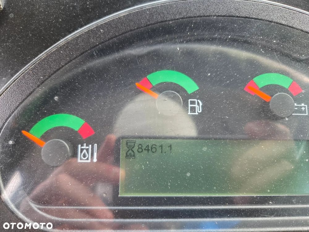 Caterpillar 908M - 10