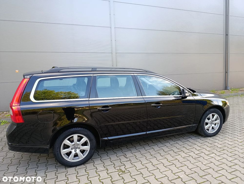 Volvo V70 2.5T Momentum - 8