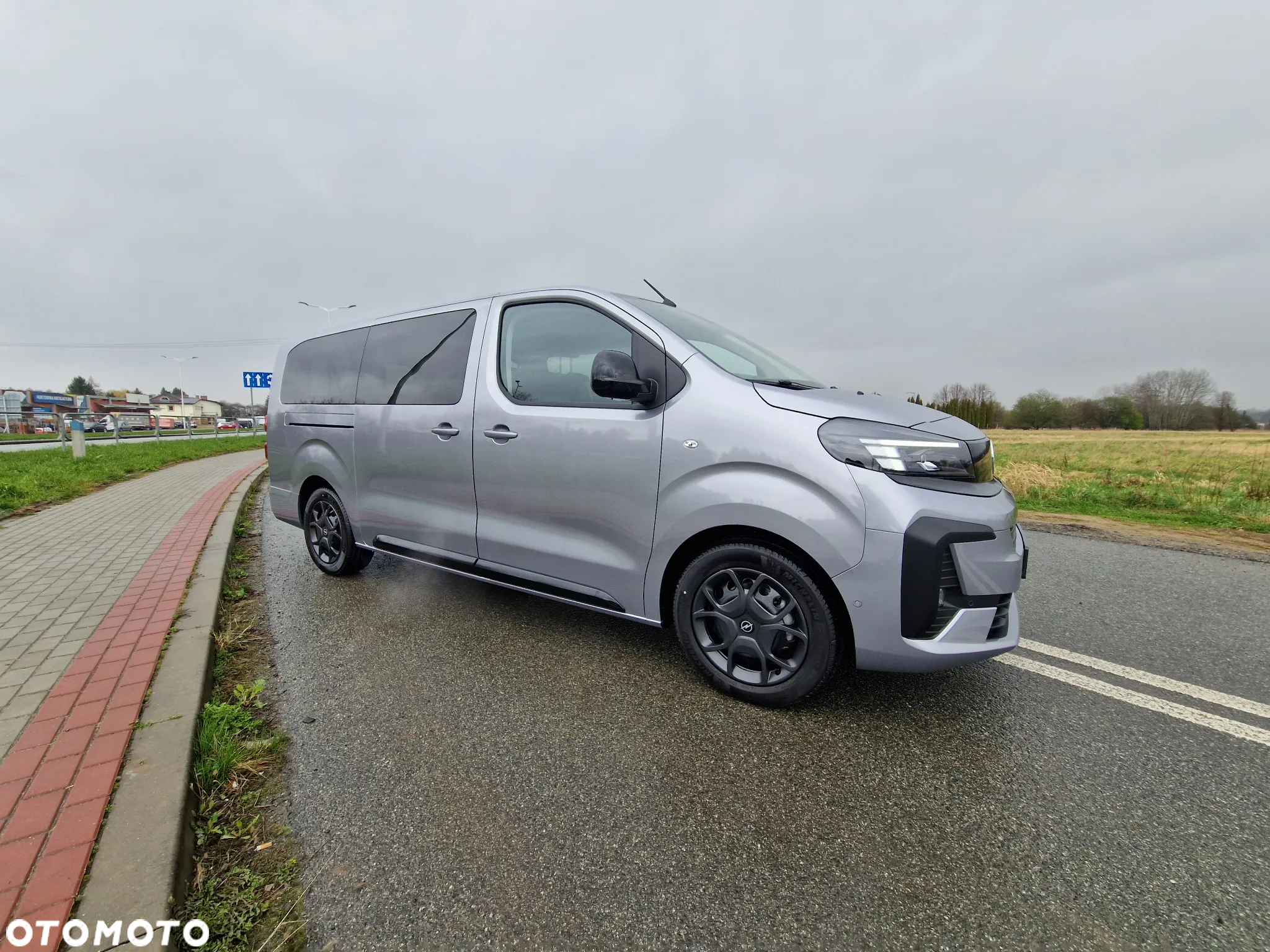 Opel Vivaro - 12