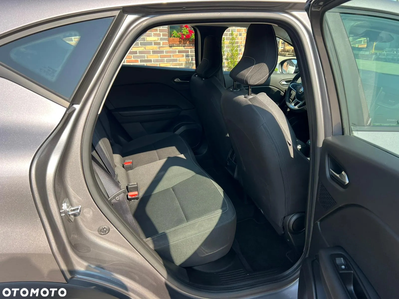Renault Captur TCe 100 EXPERIENCE - 11