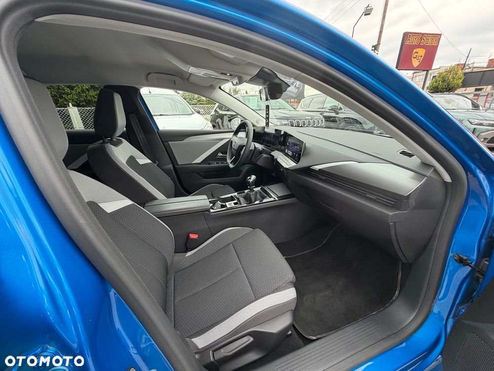 Opel Astra 1.2 Turbo Business Edition - 8
