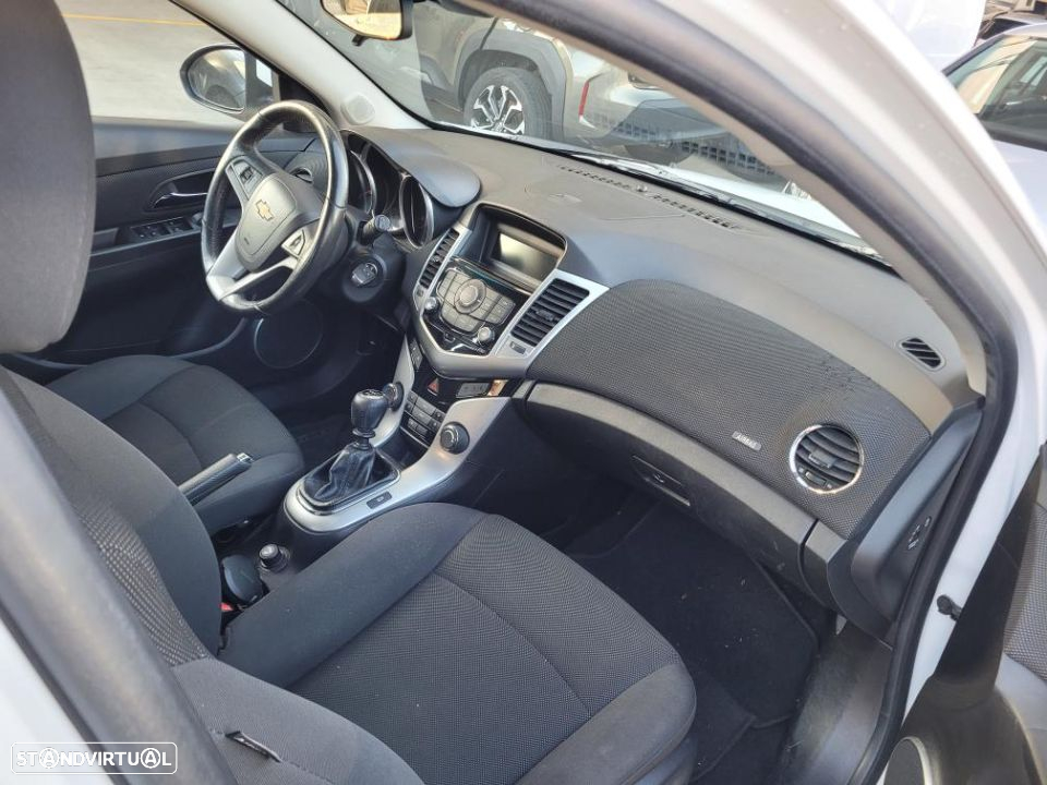 Chevrolet Cruze Gasolina para peças - 3