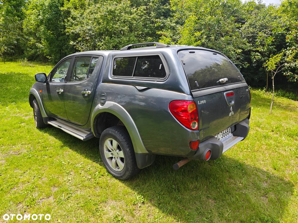 Mitsubishi L200 2.5 DID Intense - 9