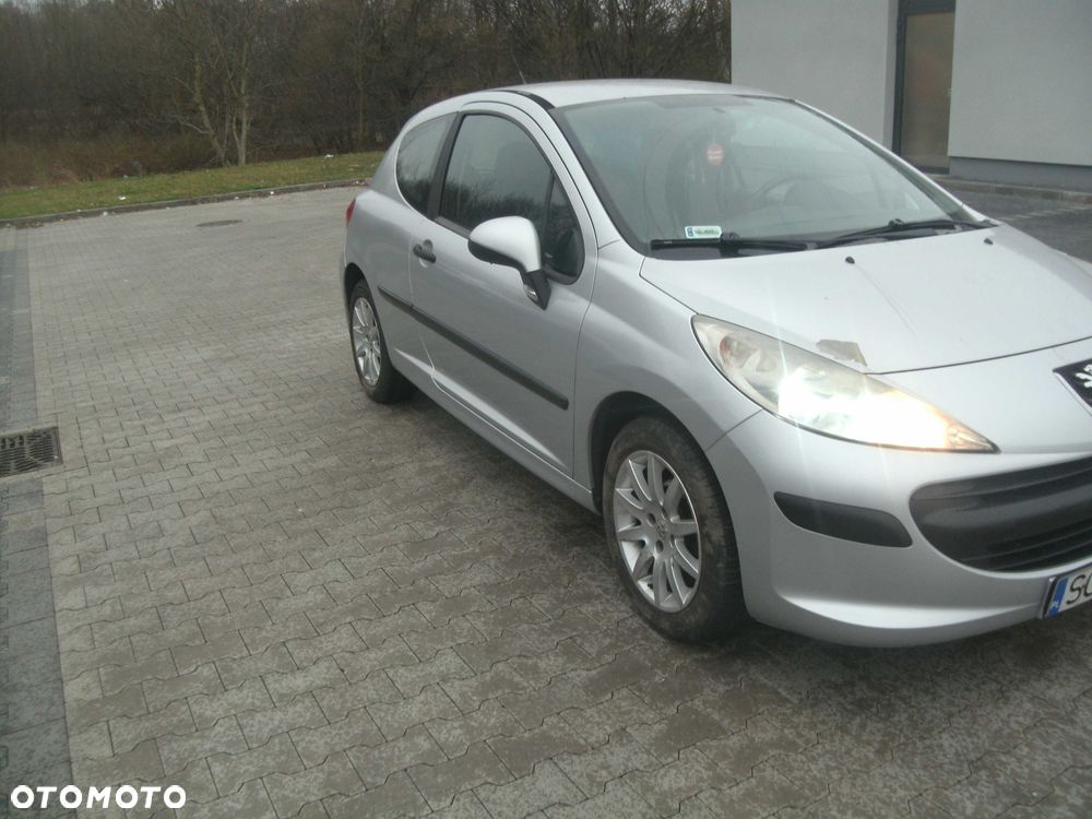 Peugeot 207 - 3