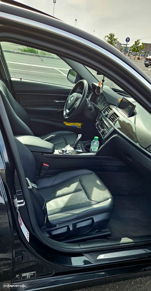 BMW 320 d Aut. M Sport - 11