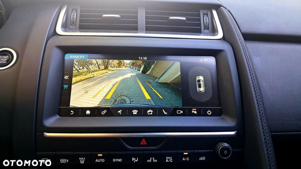 Jaguar E-Pace - 13