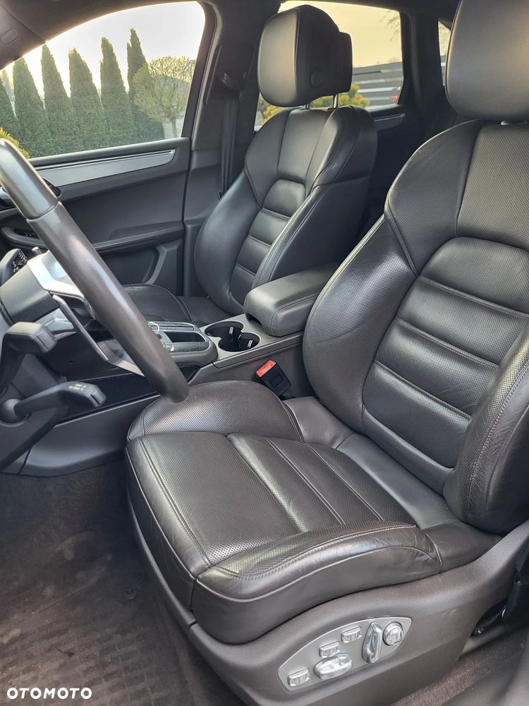 Porsche Macan Turbo PDK - 13