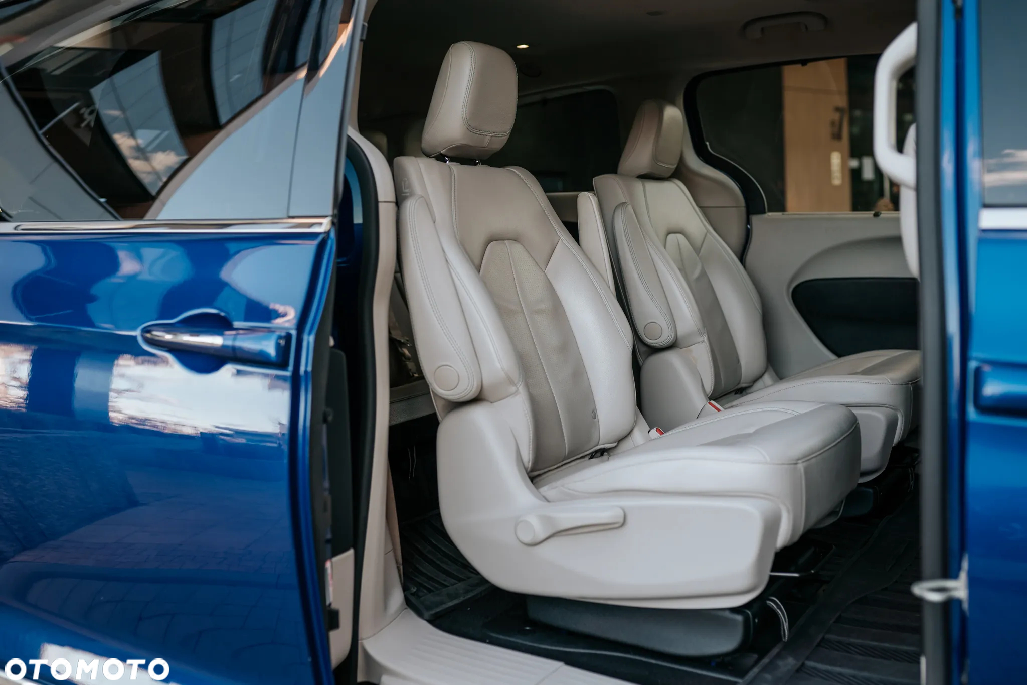 Chrysler Pacifica - 9