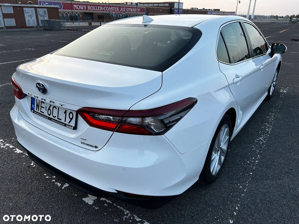Toyota Camry 2.5 Hybrid Comfort CVT - 6