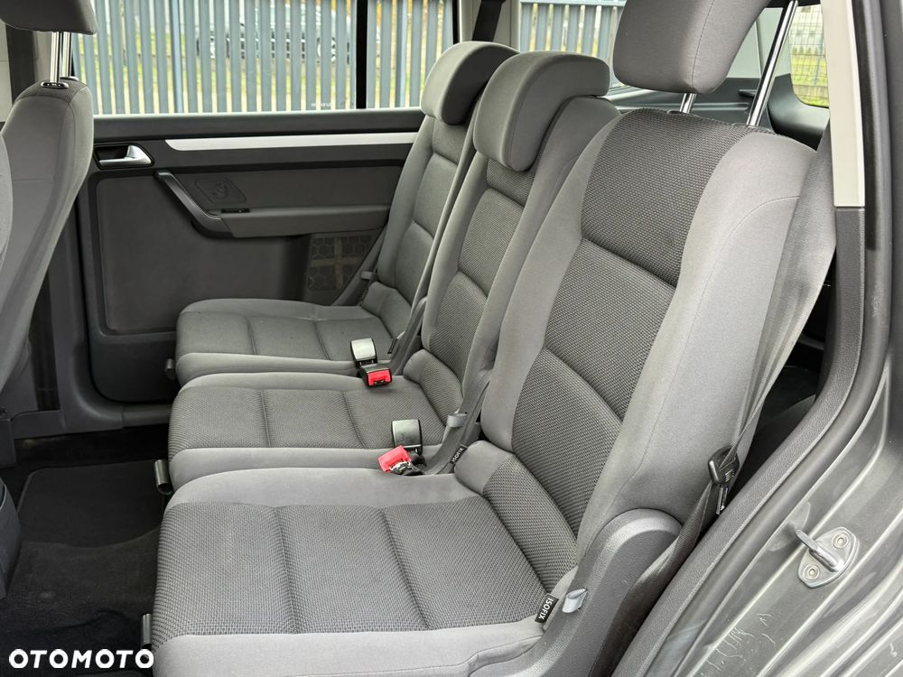 Volkswagen Touran 1.6 TDI DPF BlueMotion Technology Trendline - 9