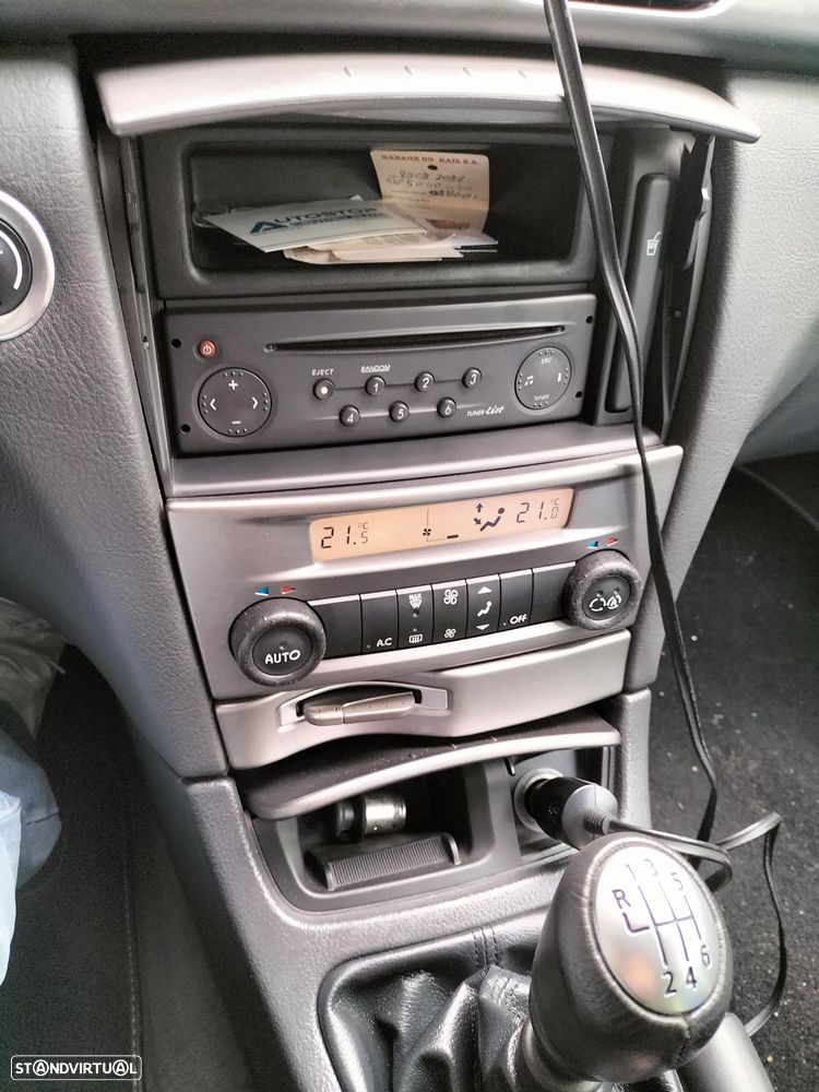 Renault Laguna Break 1.9 dCi Privilege Plus - 1