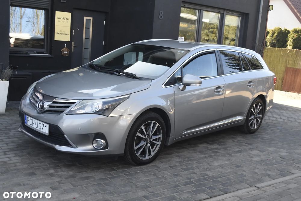 Toyota Avensis 2.2 D-4D Premium - 1