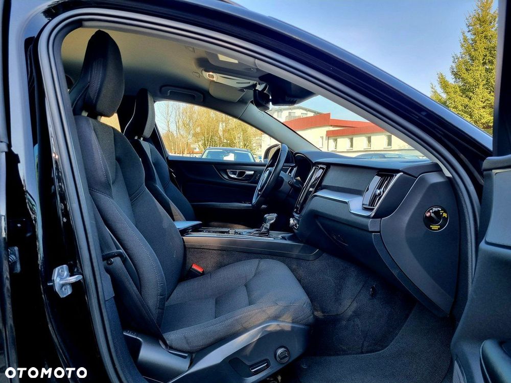 Volvo V60 D4 Momentum - 11