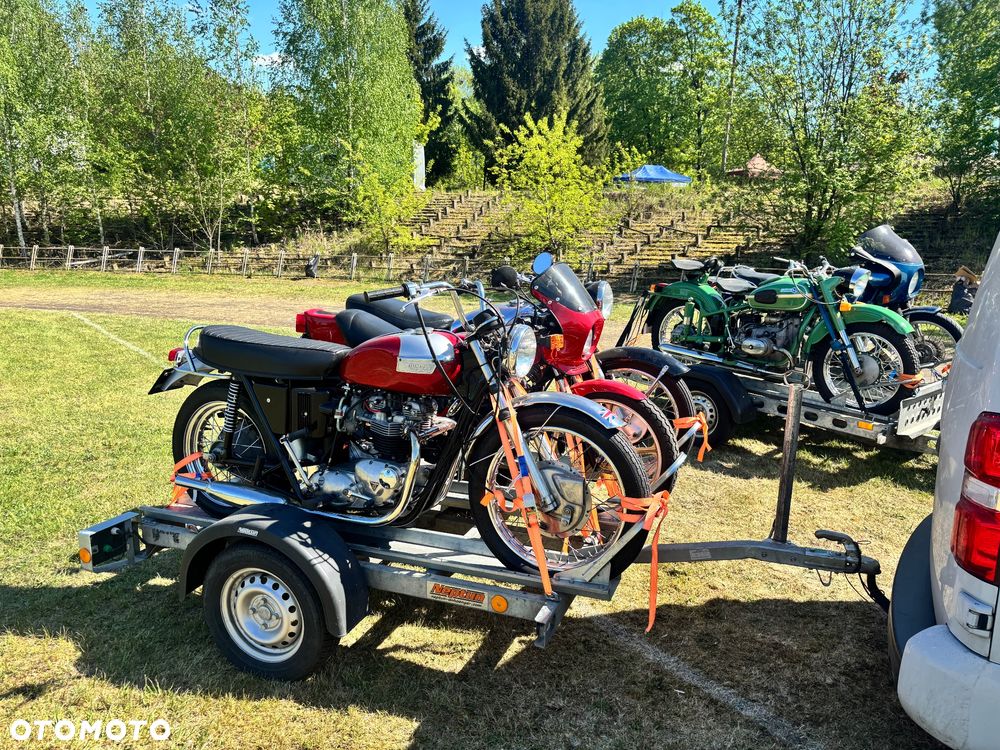 Triumph Bonneville - 21