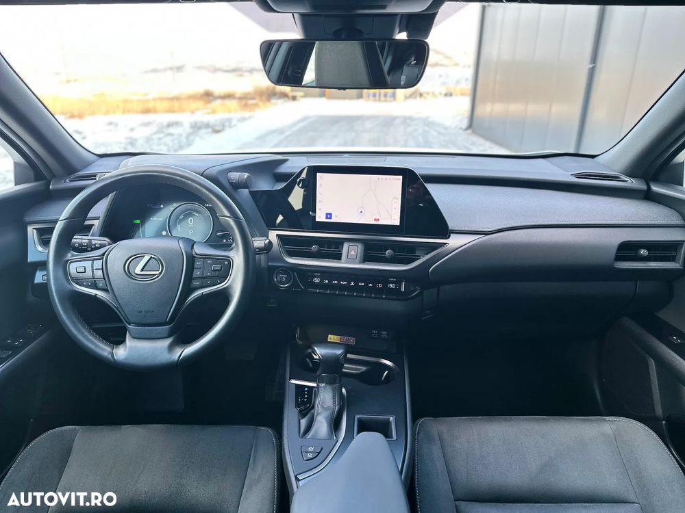Lexus UX 250h Business Edition - 23