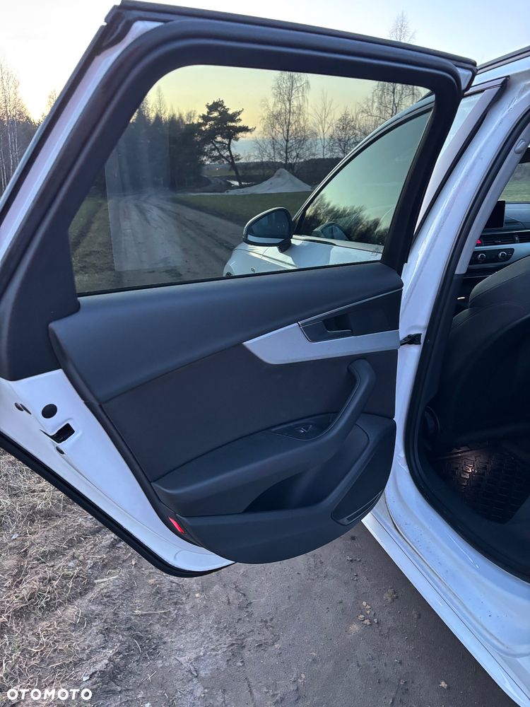 Audi A4 Avant 2.0 TDI S tronic - 13