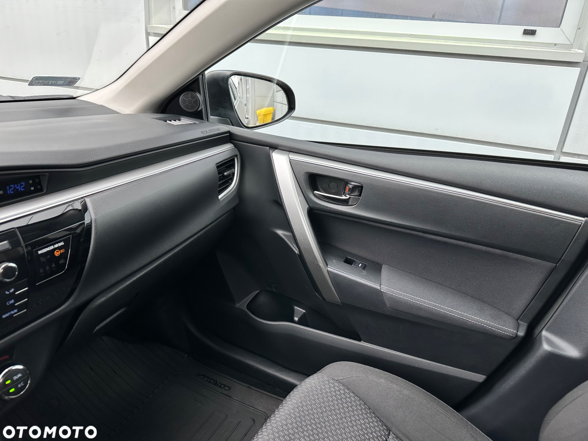 Toyota Corolla 1.6 Premium - 13