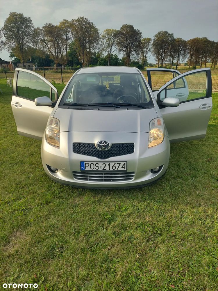 Toyota Yaris - 1