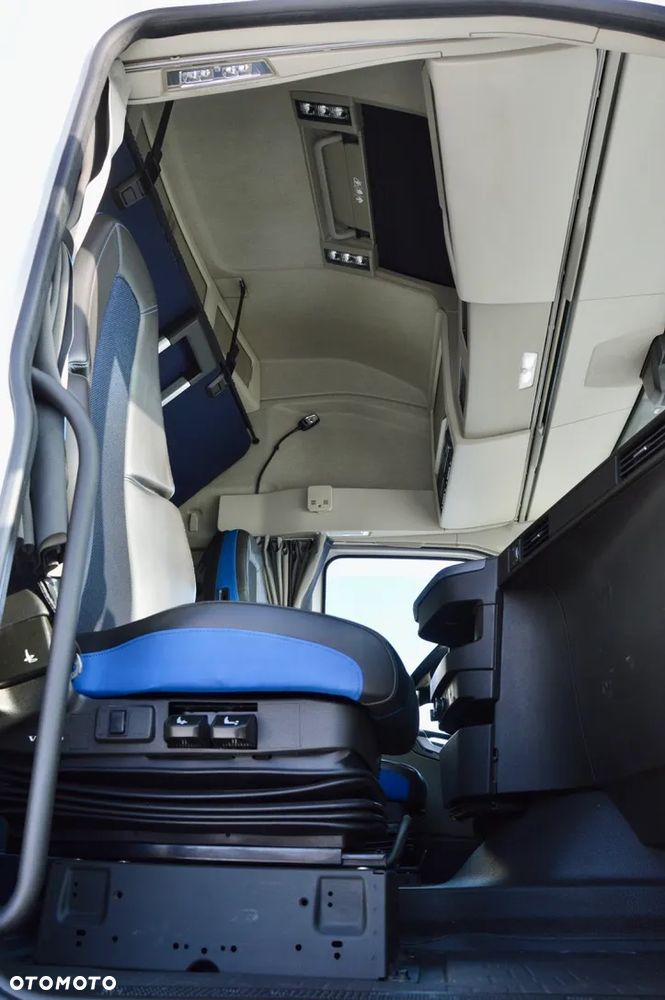 Volvo FH 500 XL / FULL LED / KLIMA POST / ALUSY / ZŁOTY KONTRAKT - 24